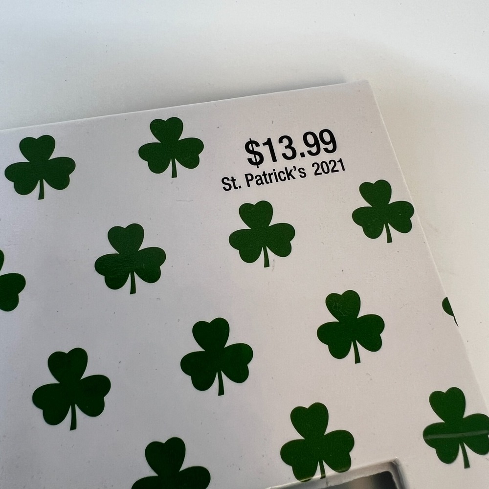 St Patrick's Day Double Sided Reversible Green White Table Runner Two 13x72 NWT - Picture 7 of 13